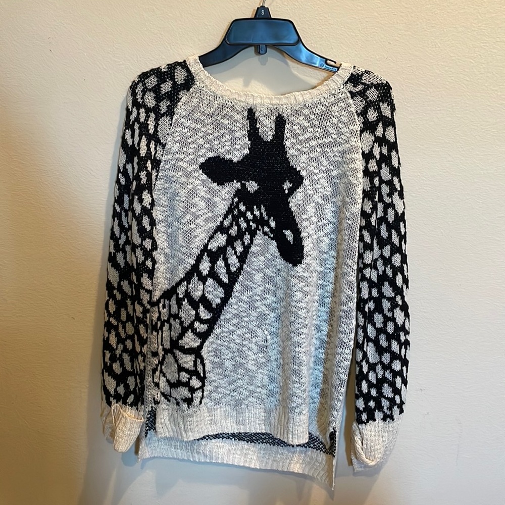 Giraffe sweater